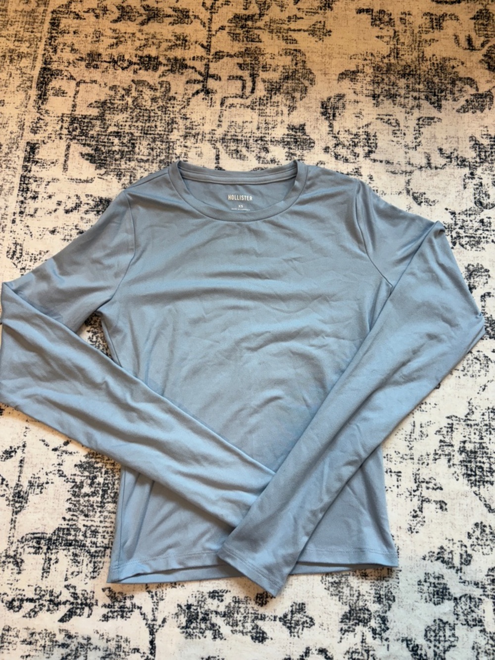 Hollister small Long Sleeve Crewneck Shirt - Light Blue